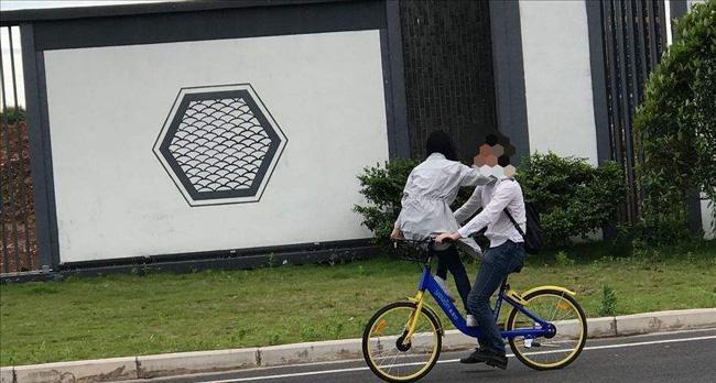 共享单车双人游戏攻略（一起骑行，畅享美好时光；小技巧帮你成为双人共享单车游戏高手）-第2张图片-游趣乐园