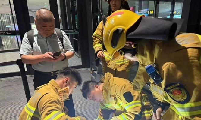 机场消防人员攻略（揭秘机场消防人员的训练与应对策略）-第3张图片-游趣乐园