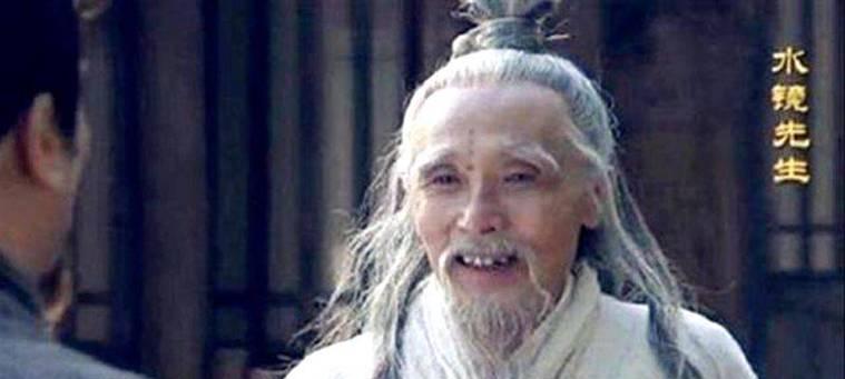 曹操首选谋士出装铭文攻略（揭秘曹操的出装选择与铭文技巧）-第1张图片-游趣乐园